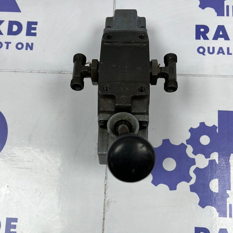 Hydraulic lever valve