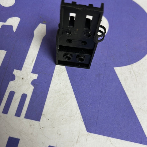 BLACK PLASTIC BRACKET H7