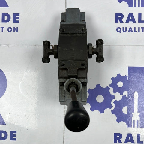 Hydraulic lever valve