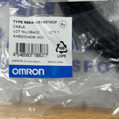 Omron R88A-CR1A010CF