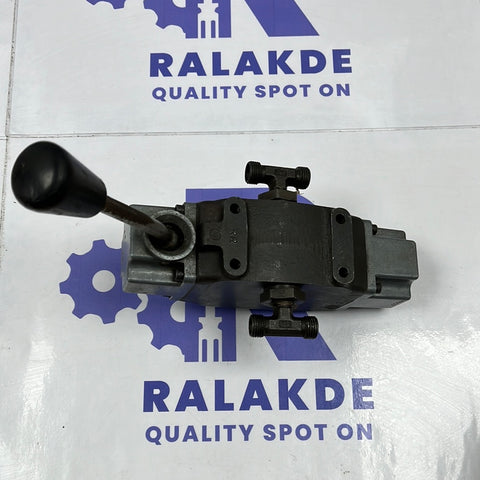 Hydraulic lever valve