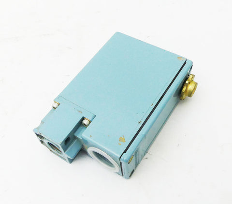 SCHNEIDER ELECTRIC XMJ-A0915