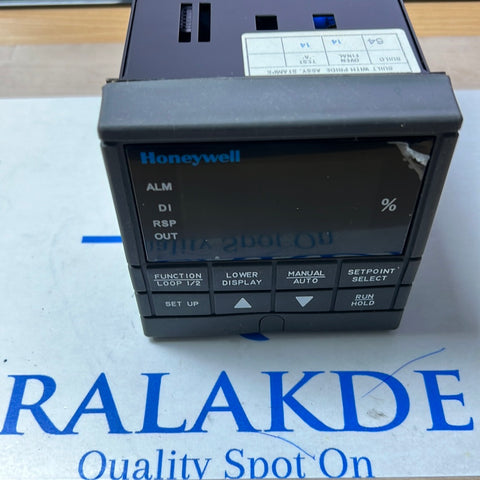 Honeywell DC330B-KE-000-10-000P00-00-0 | UDC3300 Versa Pro Controller